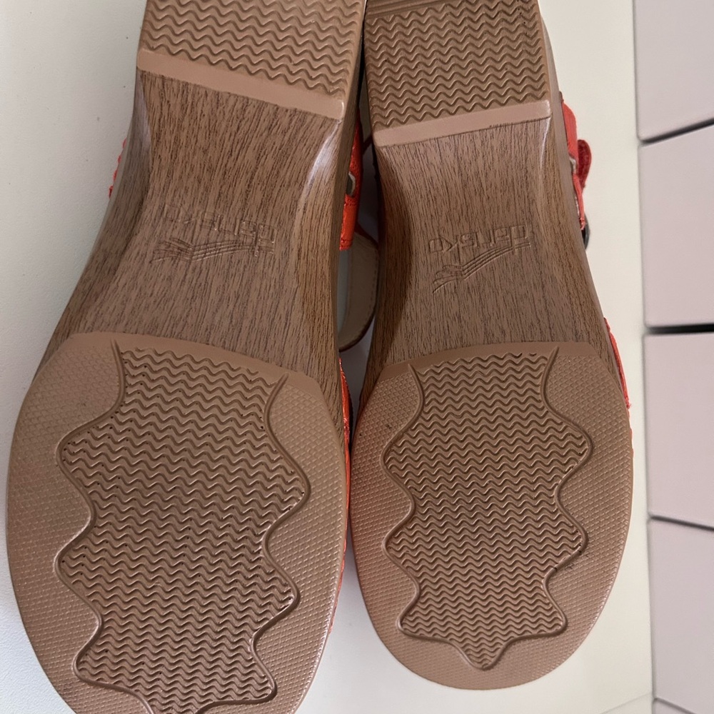 Women's Leather Slingback Sandals - Picture 3 of 3